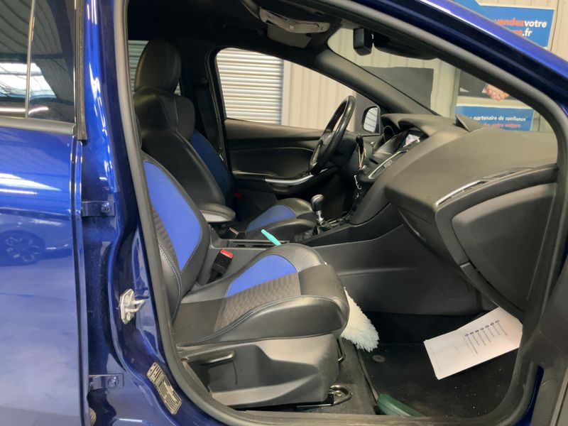 Ford Focus 2.0 TDCi ST 2018 – снимка 16