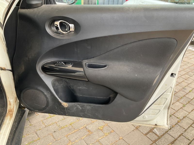 Nissan Juke 1.2 Tekna 2016 – снимка 28