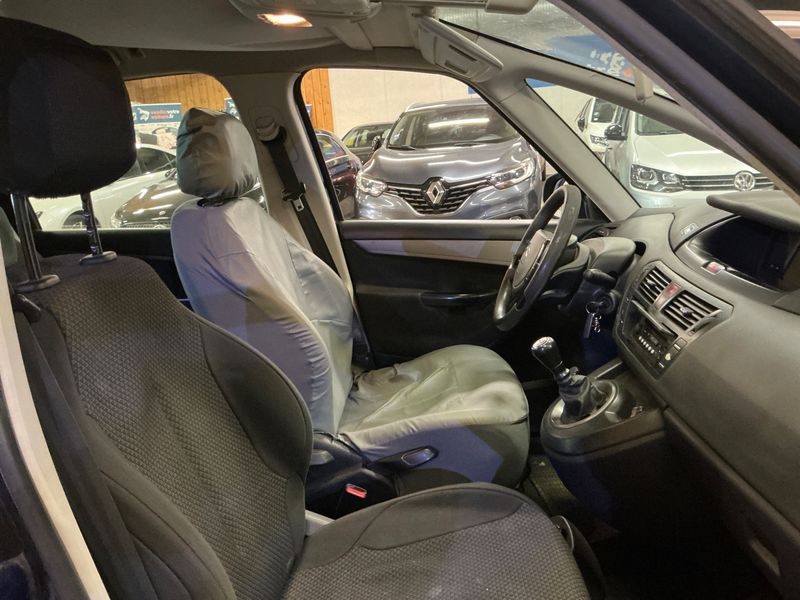 Citroen C4 Picasso 1.6 HDi 2007 – снимка 3