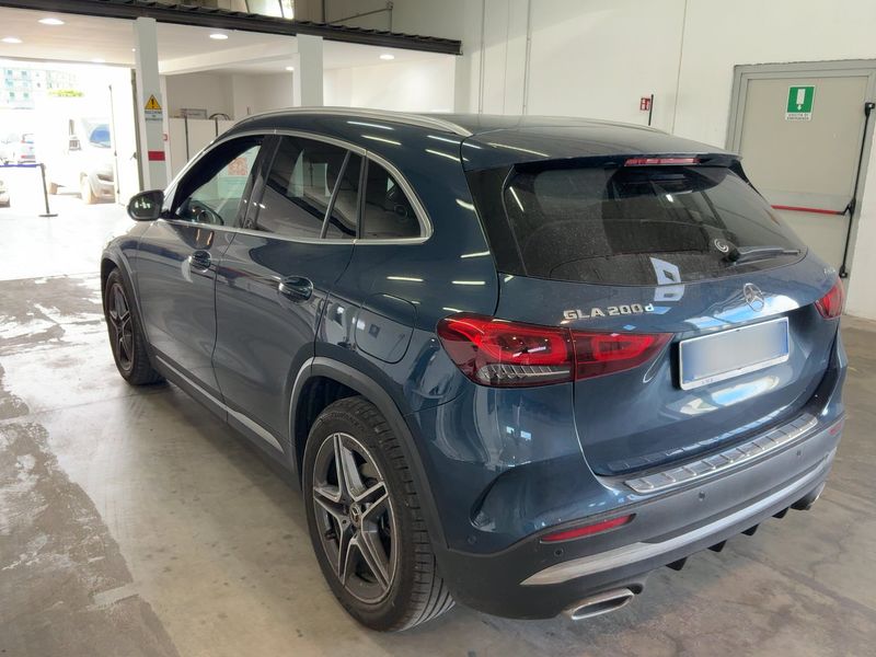Mercedes-Benz GLA-Klasse GLA 200 d 4Matic AMG Line 2022 – снимка 6