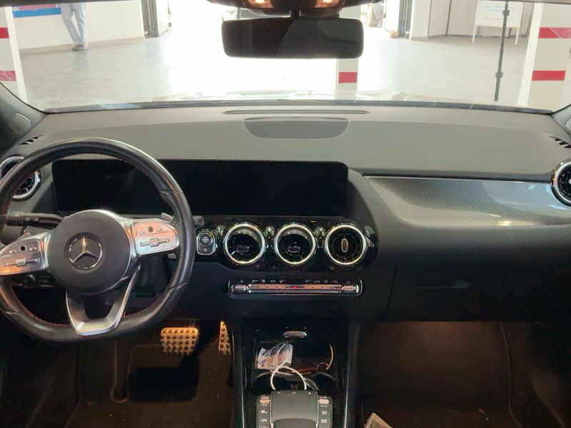 Mercedes-Benz GLA-Klasse GLA 200 d 4Matic AMG Line 2022 – снимка 17
