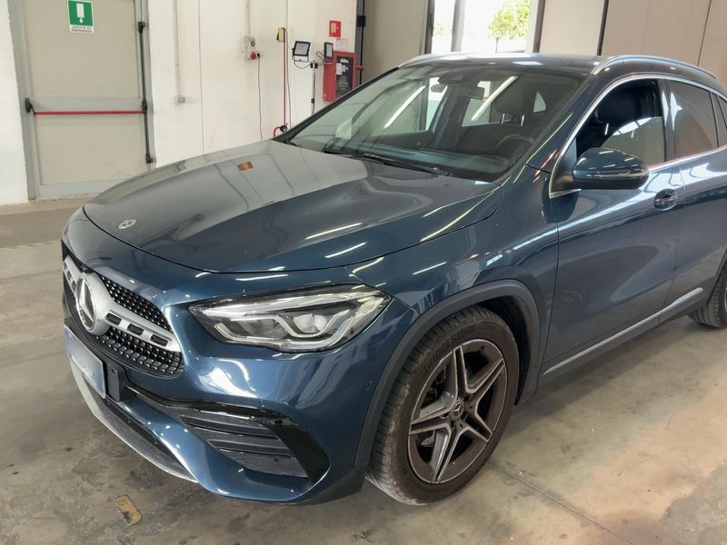 Mercedes-Benz GLA-Klasse GLA 200 d 4Matic AMG Line 2022 – снимка 2