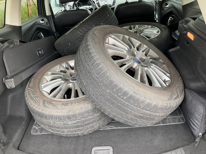 Ford Kuga 1.6 EcoBoost Titanium 2014 – снимка 15
