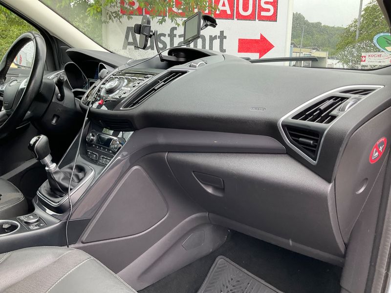 Ford Kuga 1.6 EcoBoost Titanium 2014 – снимка 24