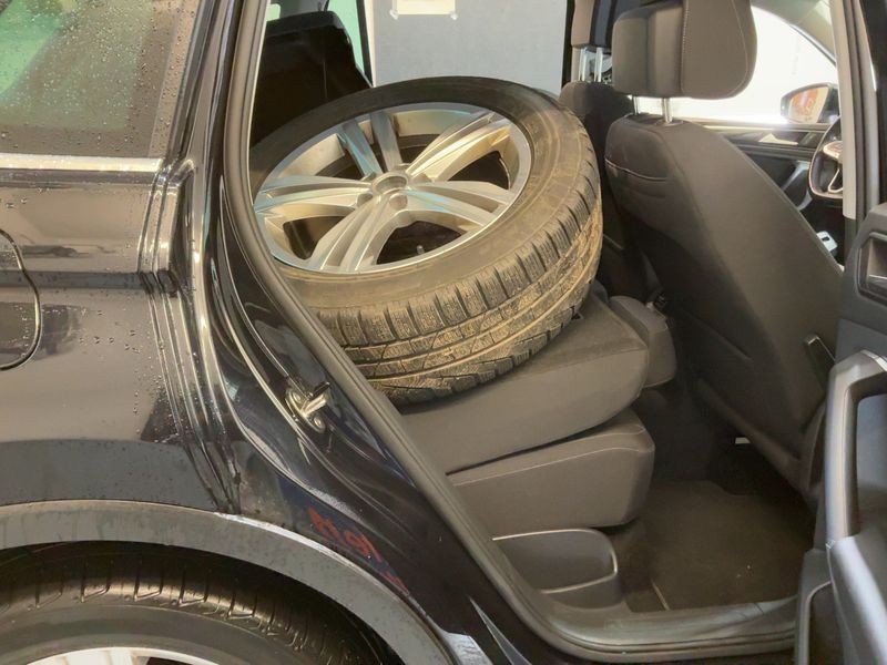 Volkswagen Tiguan 2.0 TDI Elegance 4Motion 2021 – снимка 20