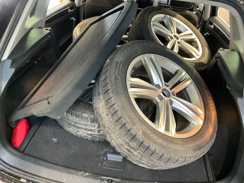 Volkswagen Tiguan 2.0 TDI Elegance 4Motion 2021 – снимка 15