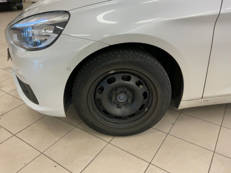 BMW 2er 220i Active Tourer 2015 – снимка 3