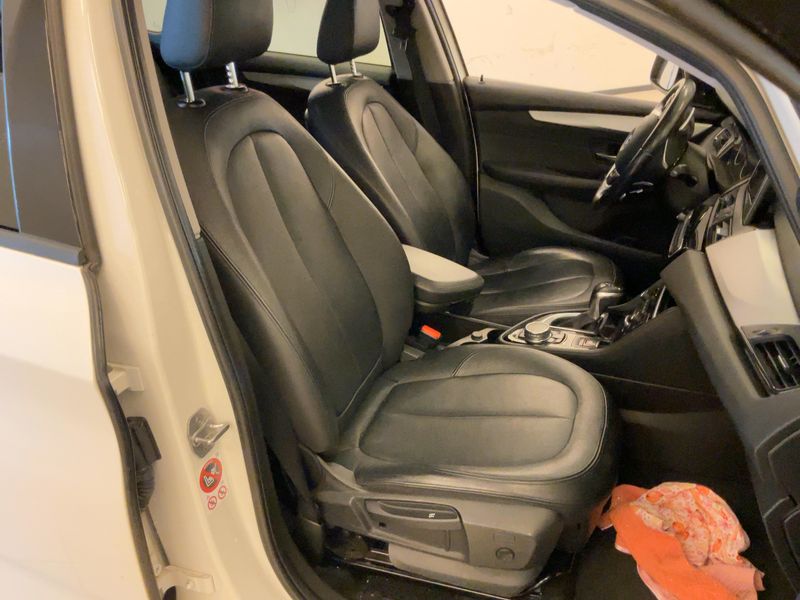 BMW 2er 220i Active Tourer 2015 – снимка 17