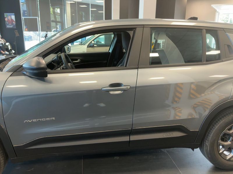 Jeep Avenger 1.2 T3 Mild-Hybrid Longitude 2024 – снимка 4