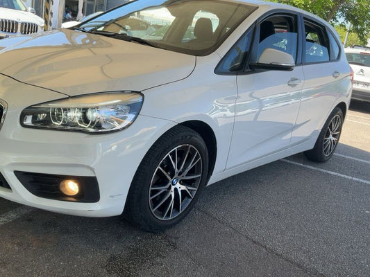 BMW 2er 218d Active Tourer Basis 2015 – снимка 2