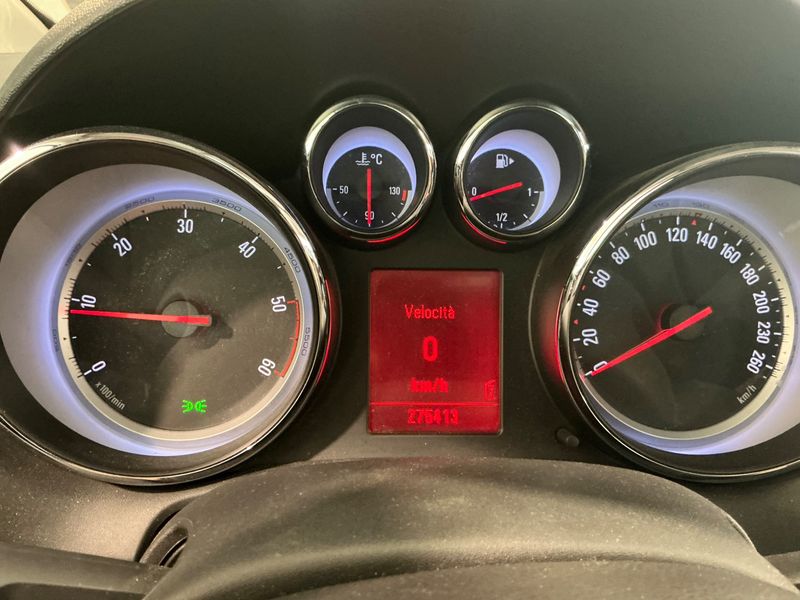 Opel Astra 1.7 CDTI Cosmo 2011 – снимка 4