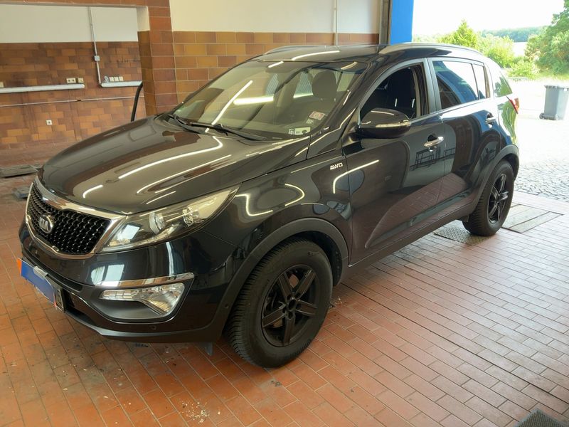 Kia Sportage 2.0 CRDi Dream Team 4WD 2015 – снимка 1