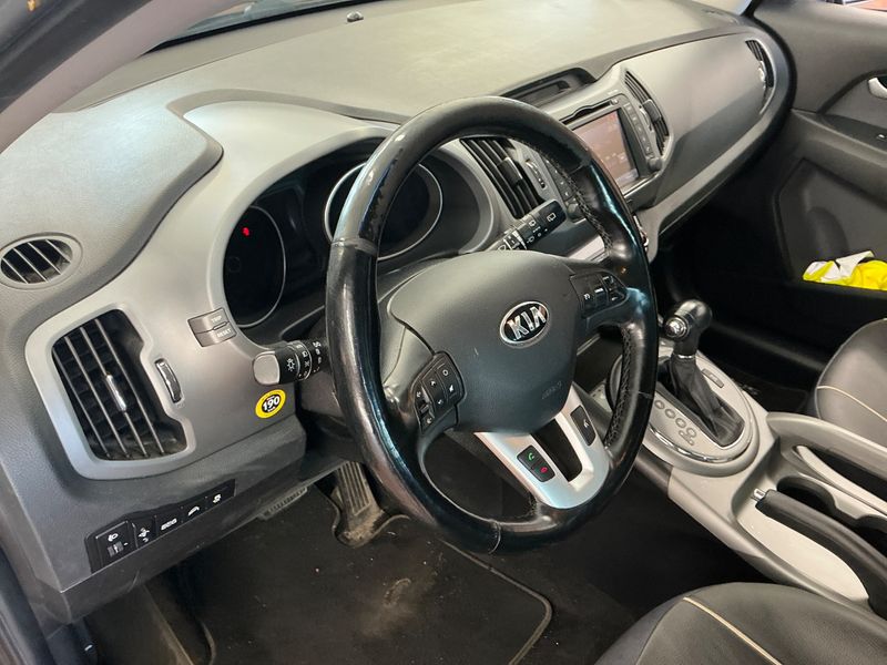 Kia Sportage 2.0 CRDi Dream Team 4WD 2015 – снимка 28