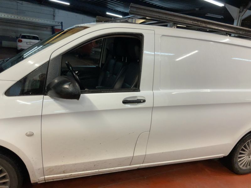 Mercedes-Benz Vito 119 CDI RWD lang 2023 – снимка 4