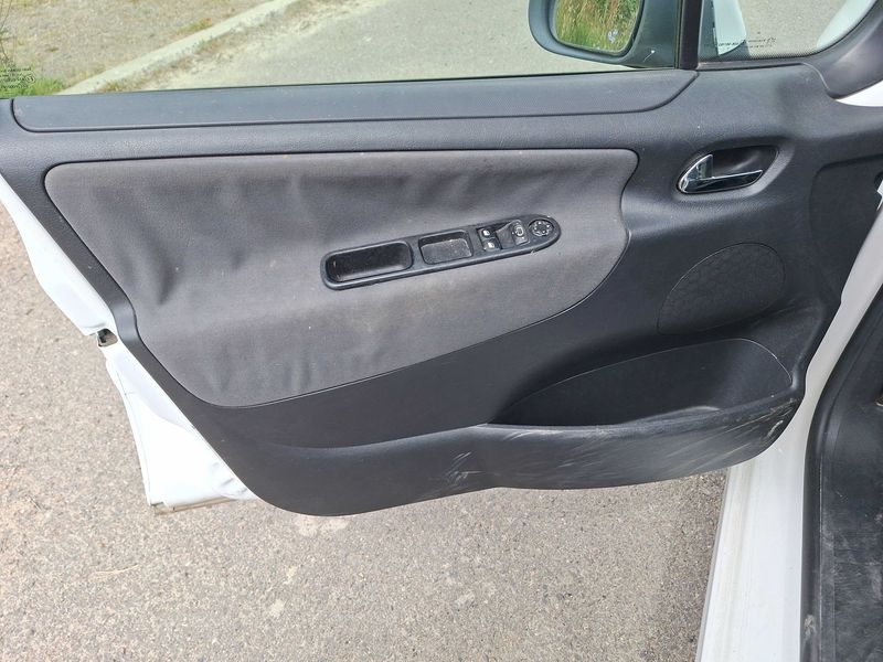 Peugeot 207 1.4 HDi Premium 2010 – снимка 61