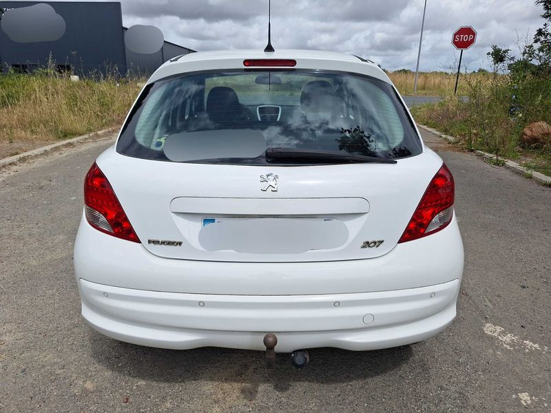 Peugeot 207 1.4 HDi Premium 2010 – снимка 4