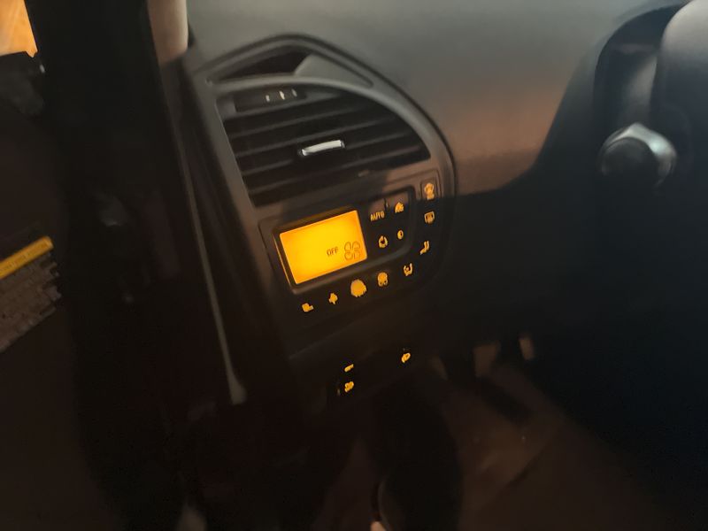 Citroen C4 Grand Picasso 1.6 HDi Tendance 2013 – снимка 19