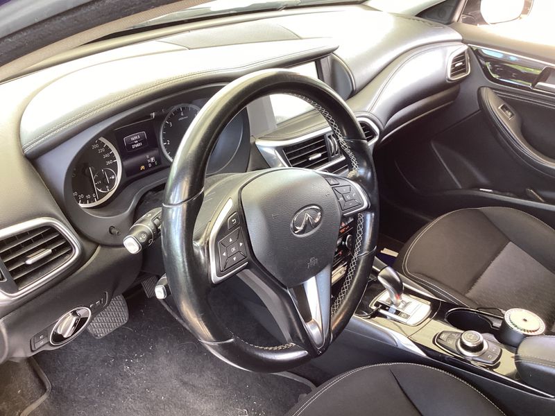 Infiniti Q30 2.2 Diesel 2016 – снимка 25