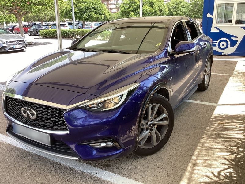 Infiniti Q30 2.2 Diesel 2016 – снимка 1