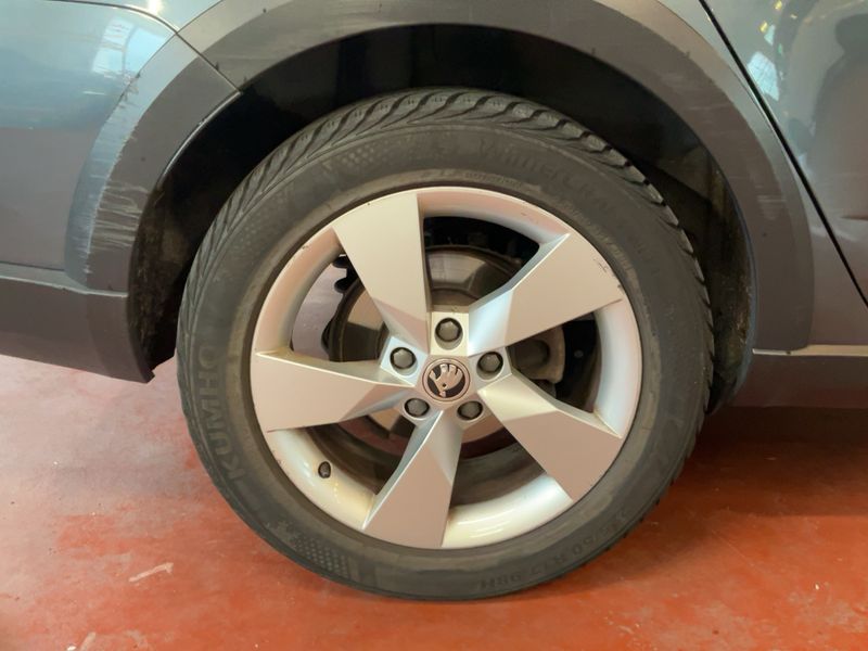 Skoda Octavia 2.0 TDI Scout 4x4 2019 – снимка 9