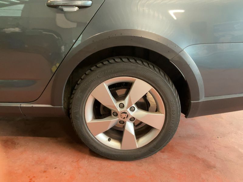 Skoda Octavia 2.0 TDI Scout 4x4 2019 – снимка 5