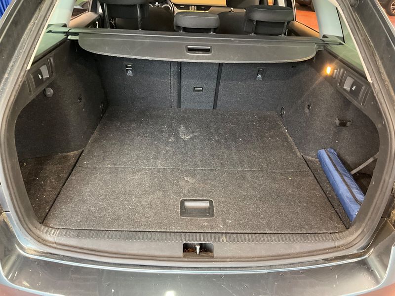 Skoda Octavia 2.0 TDI Scout 4x4 2019 – снимка 35