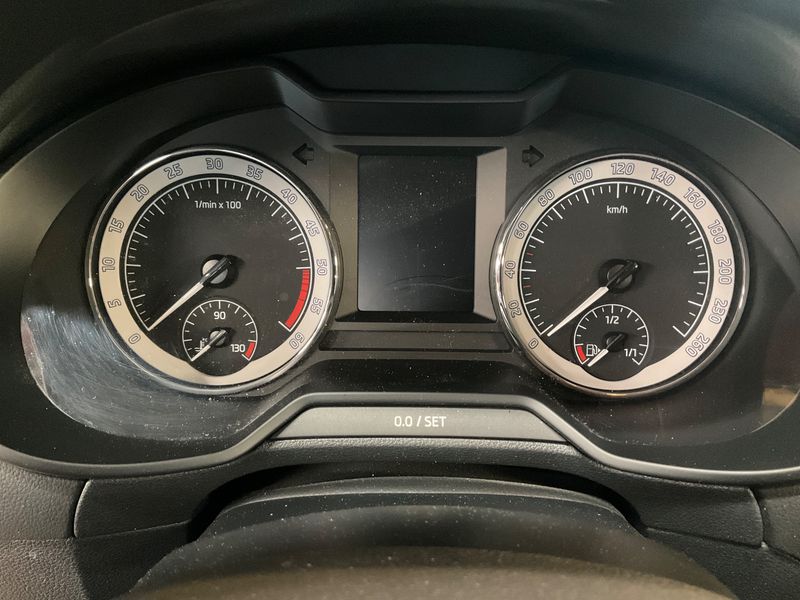 Skoda Octavia 2.0 TDI Scout 4x4 2019 – снимка 31