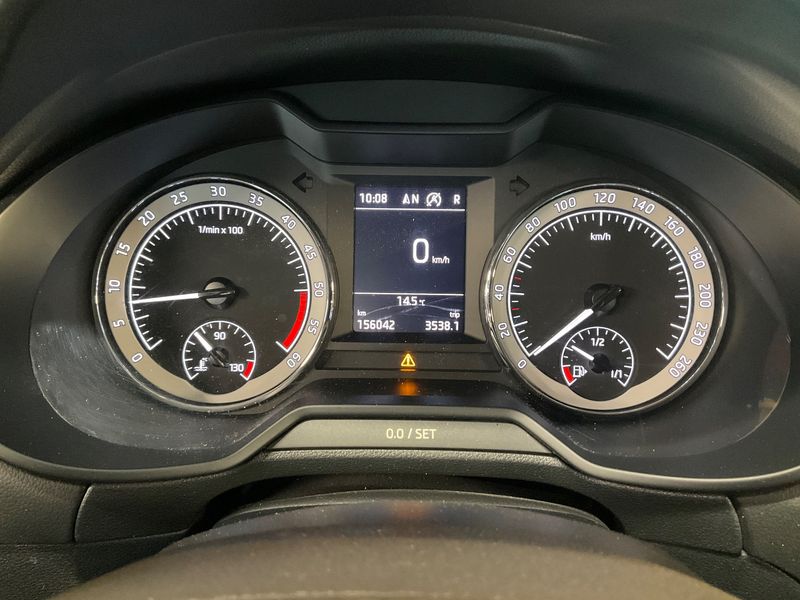 Skoda Octavia 2.0 TDI Scout 4x4 2019 – снимка 18