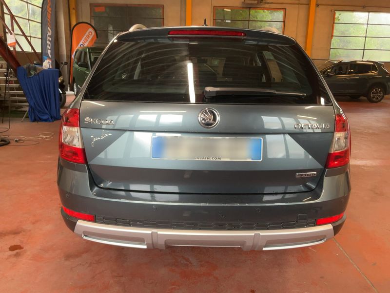 Skoda Octavia 2.0 TDI Scout 4x4 2019 – снимка 7