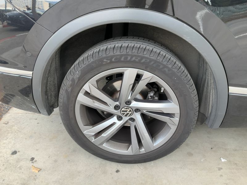 Volkswagen Tiguan Allspace 2.0 TDI R-Line 2022 – снимка 9