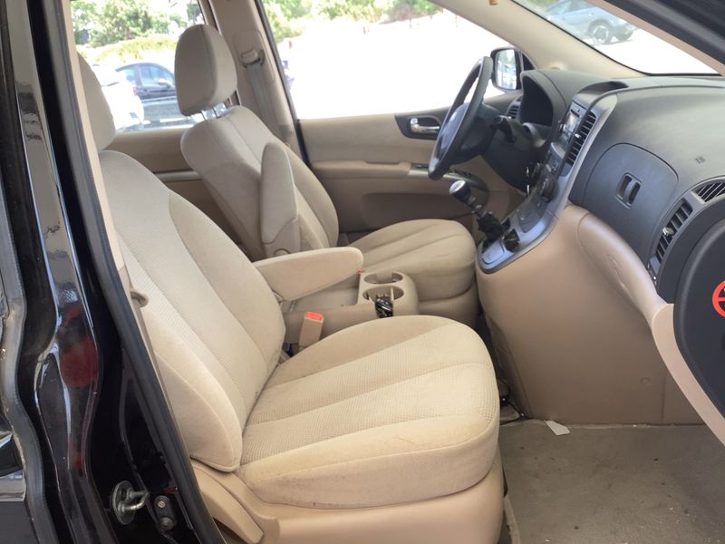 Kia Carnival 2.9 CRDi VGT Active 2009 – снимка 16