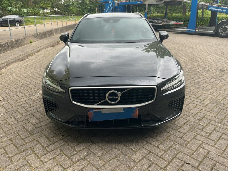 Volvo V60 2.0 T6 Plug-in Hybrid R-Design AWD 2021 – снимка 14