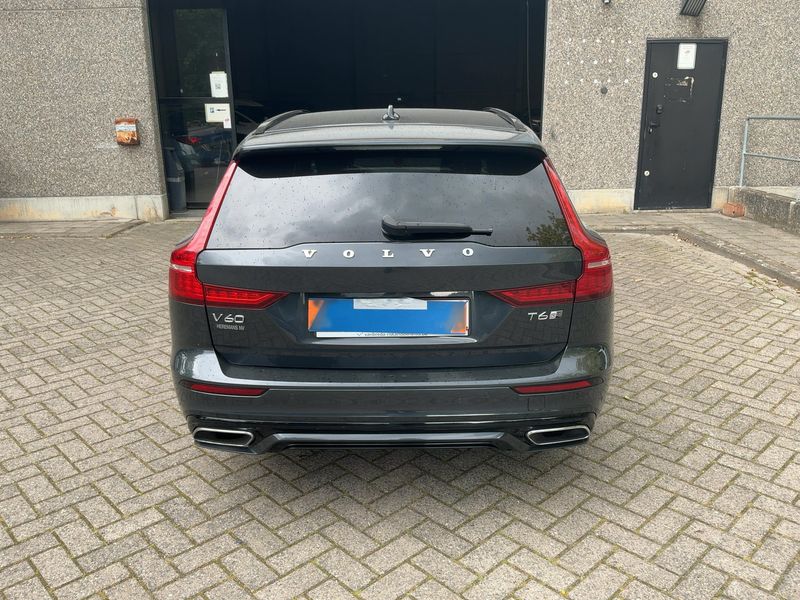Volvo V60 2.0 T6 Plug-in Hybrid R-Design AWD 2021 – снимка 7