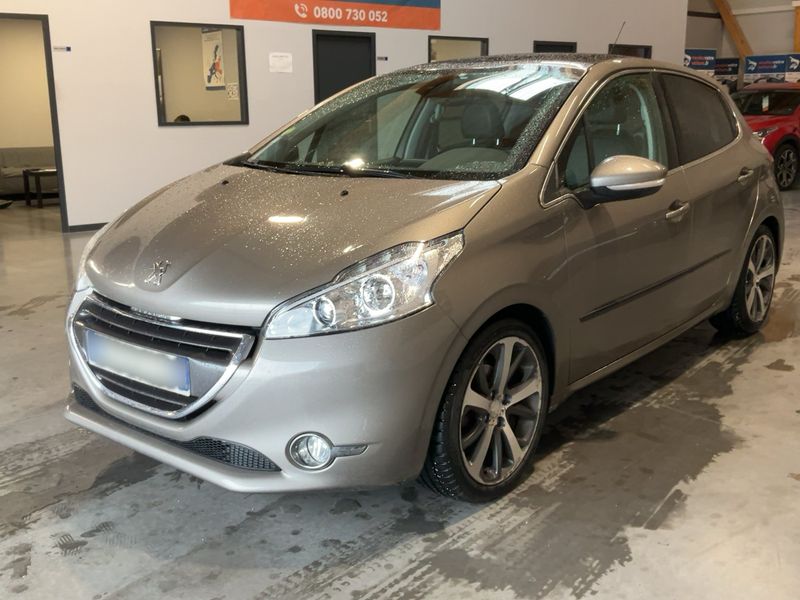 Peugeot 208 1.6 e-HDi Féline 2013 – снимка 1