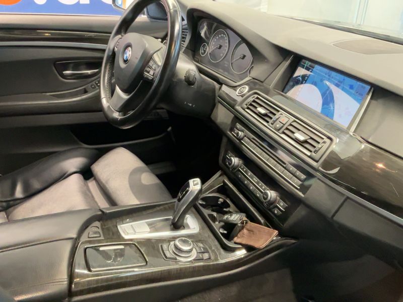 BMW 5er 530d 2011 – снимка 12