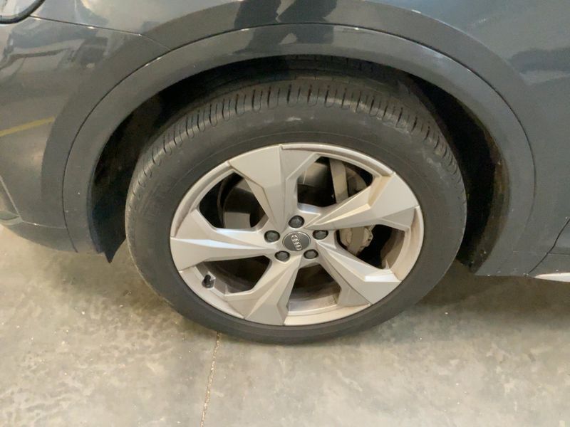 Audi Q5 35 TDI Mild-Hybrid advanced 2023 – снимка 3