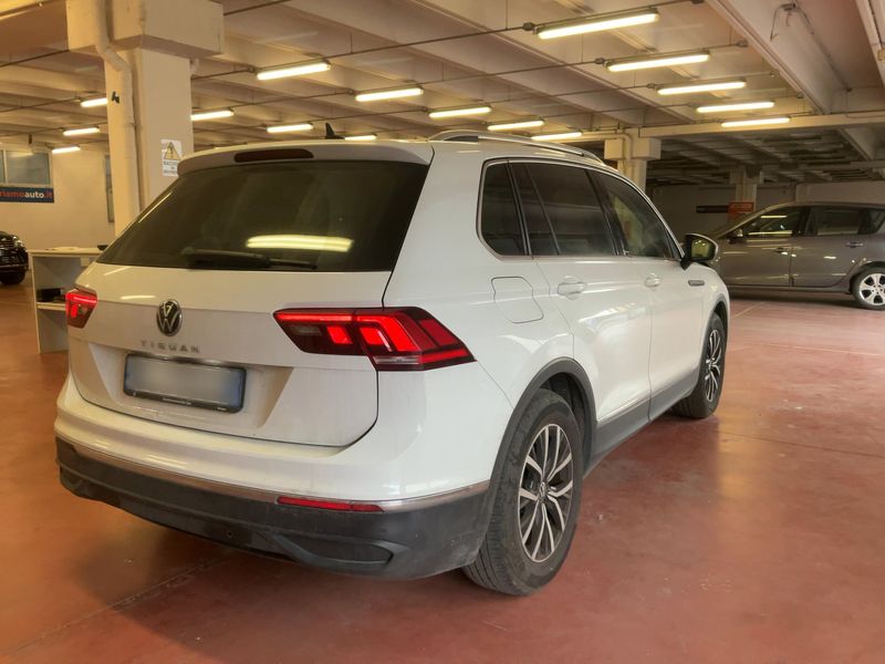 Volkswagen Tiguan 2.0 TDI Life 2022 – снимка 8