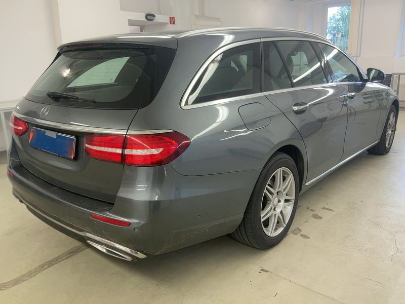 Mercedes-Benz E-Klasse E 220 d Avantgarde 2016 – снимка 8