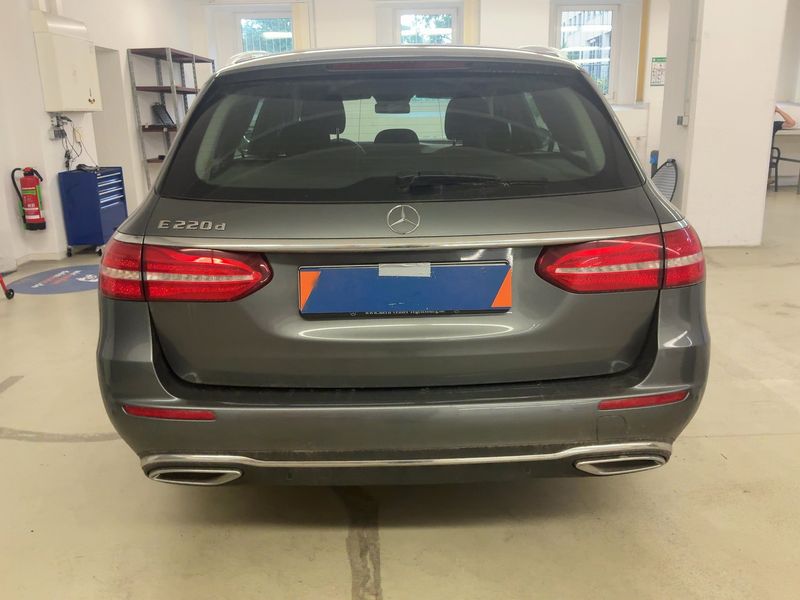 Mercedes-Benz E-Klasse E 220 d Avantgarde 2016 – снимка 7