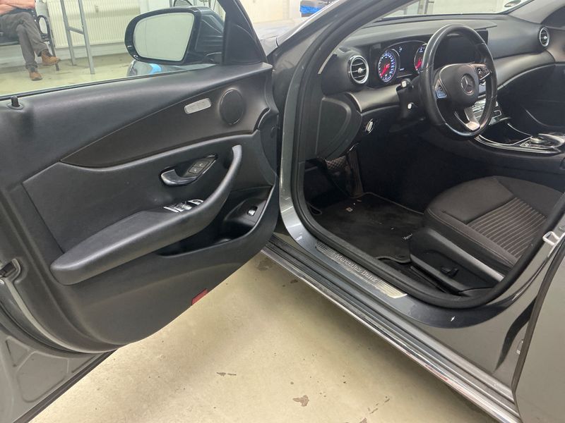 Mercedes-Benz E-Klasse E 220 d Avantgarde 2016 – снимка 24