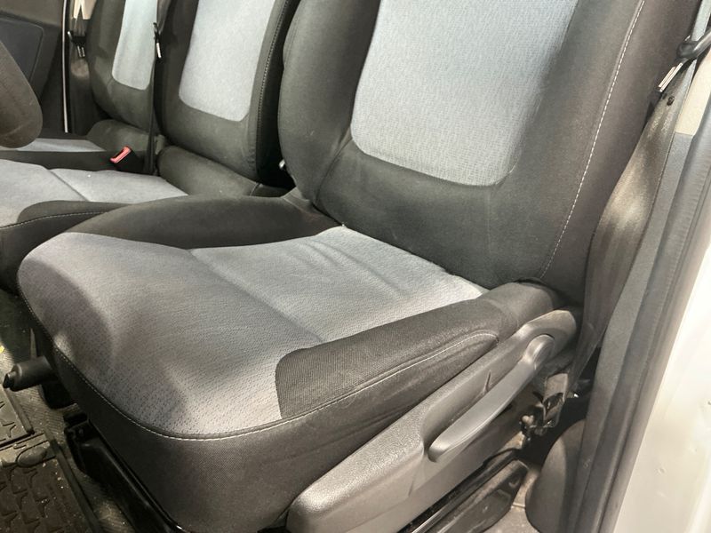 Opel Vivaro 1.6 CDTI Combi L2H1 2,9t 2019 – снимка 32