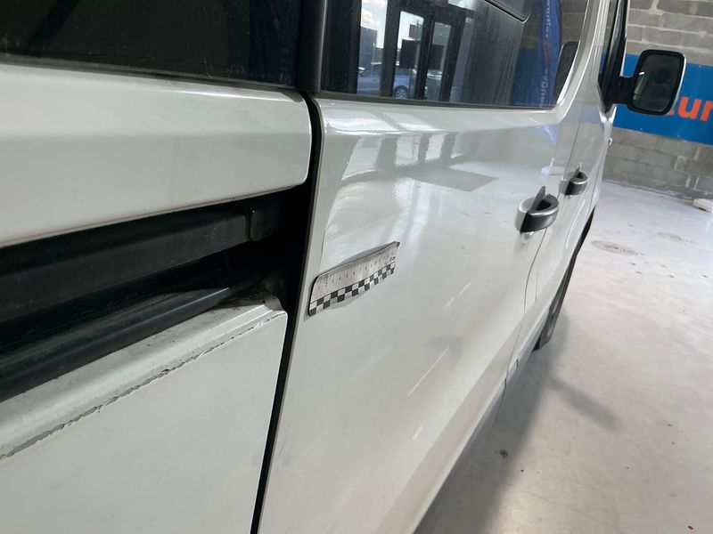 Opel Vivaro 1.6 CDTI Combi L2H1 2,9t 2019 – снимка 27