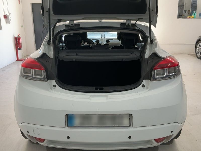 Renault Megane 1.5 dCi Dynamique 2010 – снимка 15