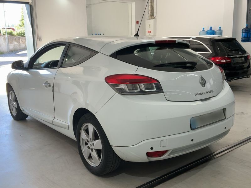 Renault Megane 1.5 dCi Dynamique 2010 – снимка 6