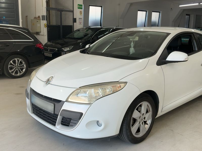 Renault Megane 1.5 dCi Dynamique 2010 – снимка 2