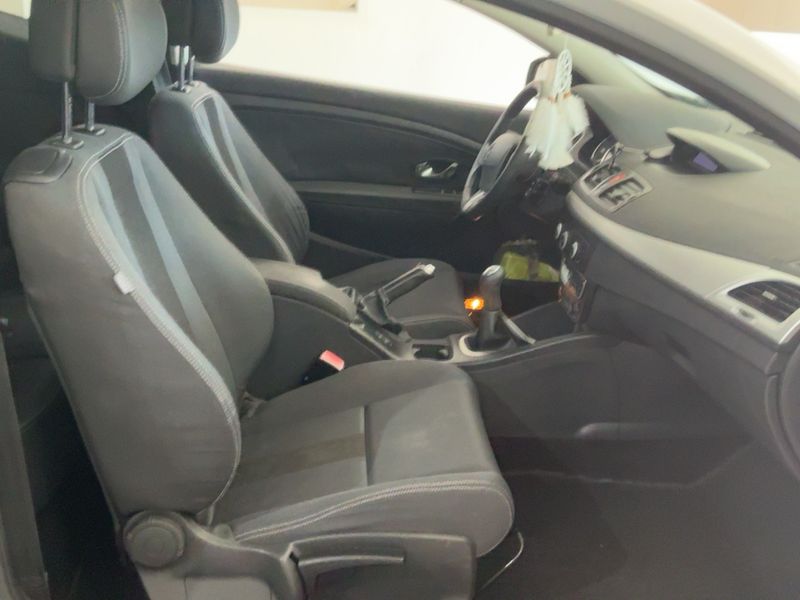 Renault Megane 1.5 dCi Dynamique 2010 – снимка 16