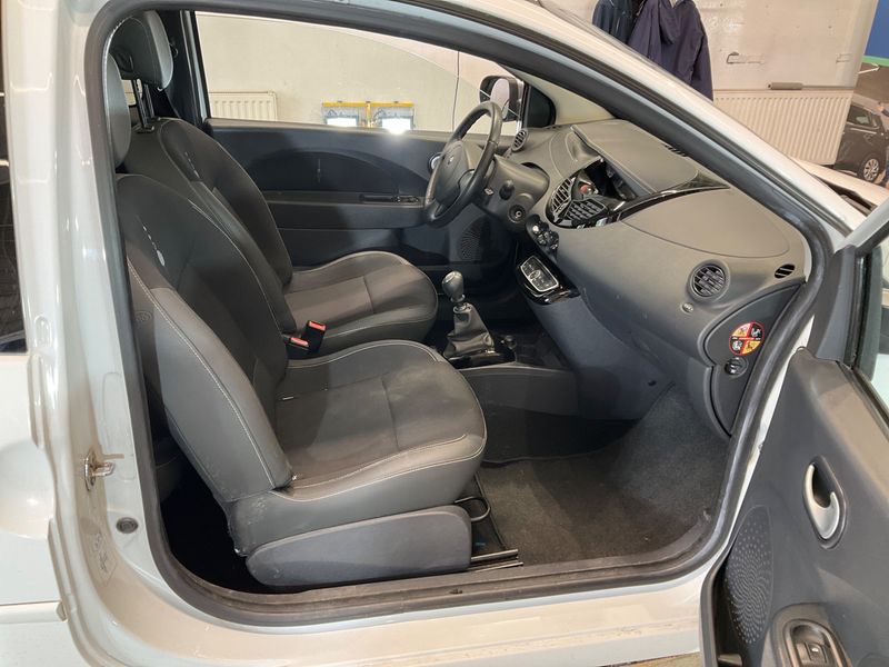 Renault Twingo 1.2 Night & Day 2011 – снимка 3