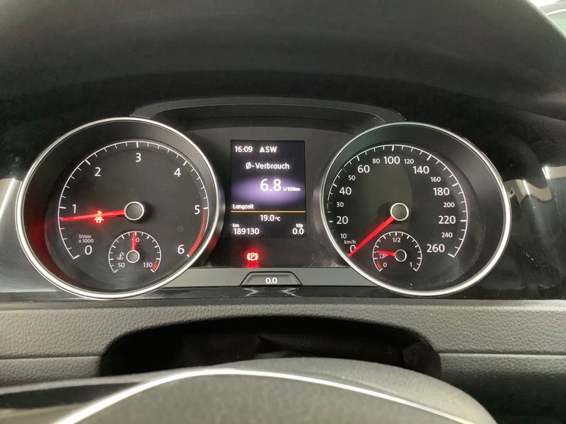 Volkswagen Golf VII 2.0 TDI Highline 4Motion BlueMotion Tech 2015 – снимка 13