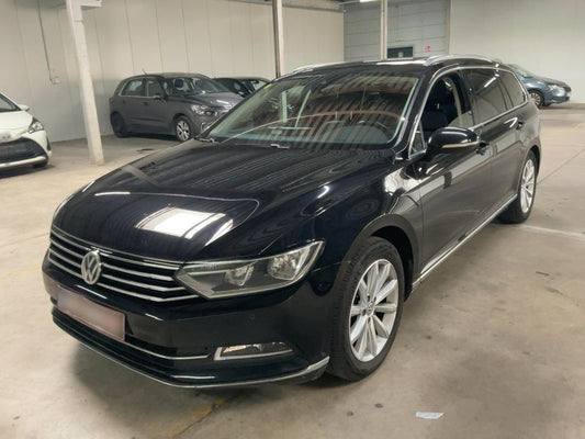 Volkswagen Passat 2.0 TDI Highline BlueMotion Tech 2015 – снимка 1