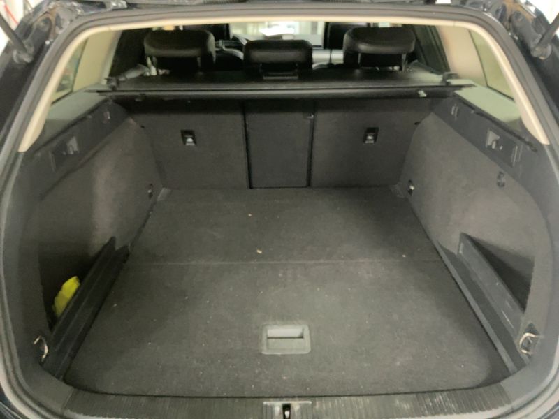 Volkswagen Passat 2.0 TDI Highline BlueMotion Tech 2015 – снимка 16